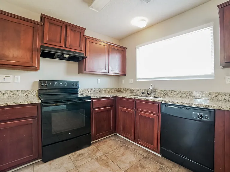10038 Chariden Dr — Photo 7
