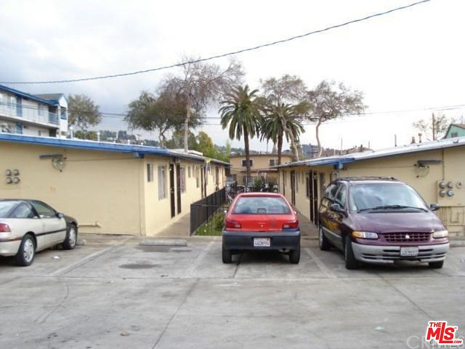 2nd image of 3337 Drew St