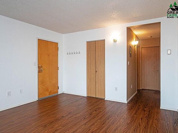 4th image of 77 Slater Dr APT 6
