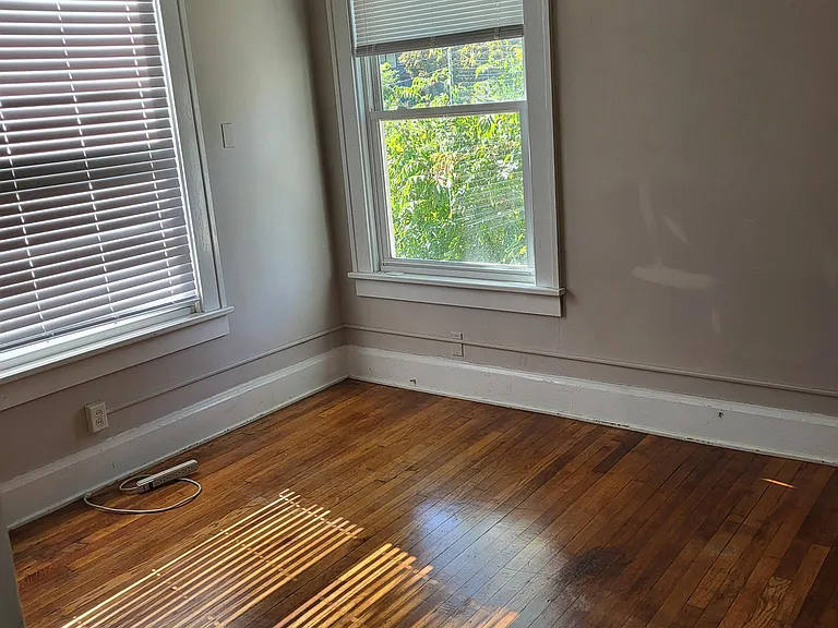 2834 Rutland Ave — Photo 8