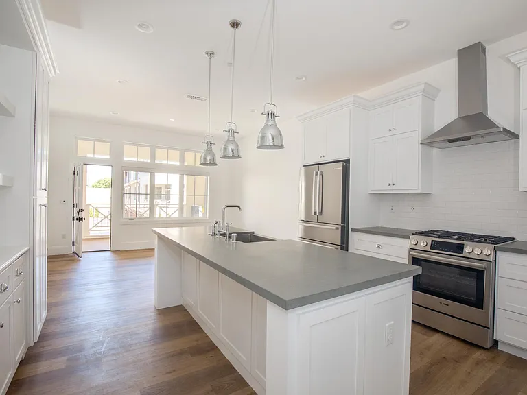 164 Lottie Ln — Photo 2