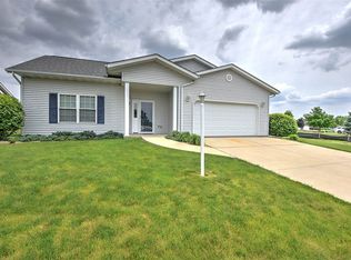 2 Liberty Ln, Clinton, IL 61727