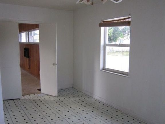 2nd image of 501 13th Ave N
