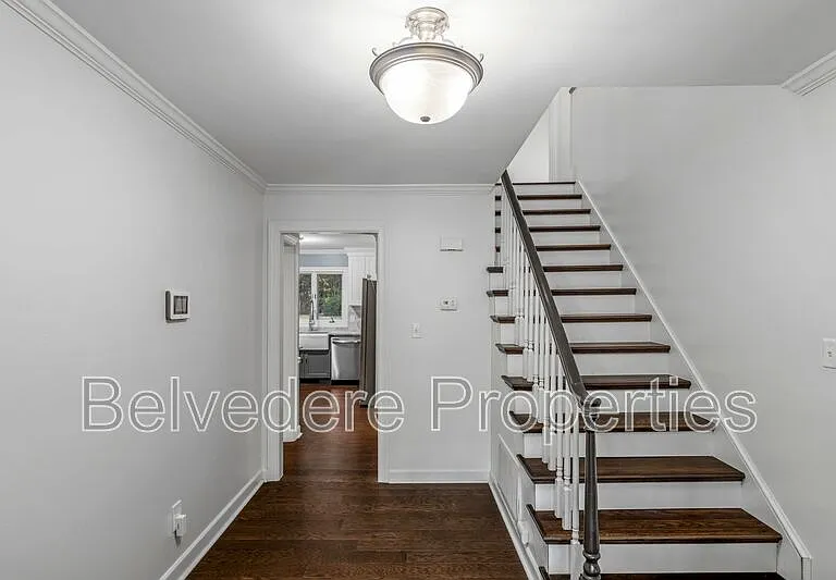 4103 Oak Hollow Dr — Photo 2