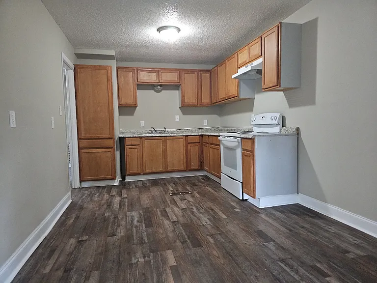 2407 Medaris Rd NW — Photo 5