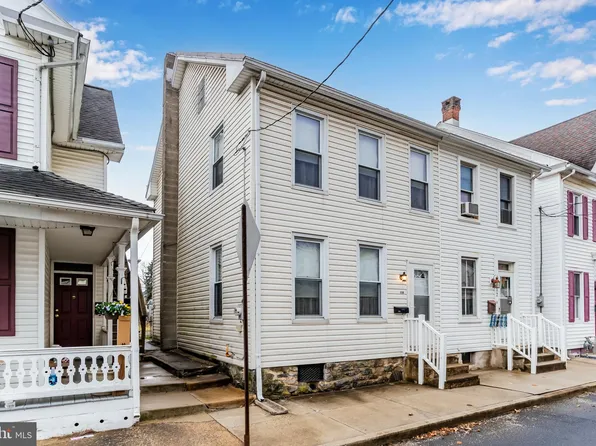 114 E Locust St, Mechanicsburg, PA 17055