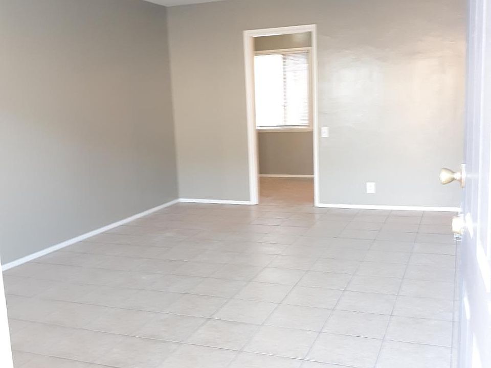 2nd image of 3305 E 17th St #3305