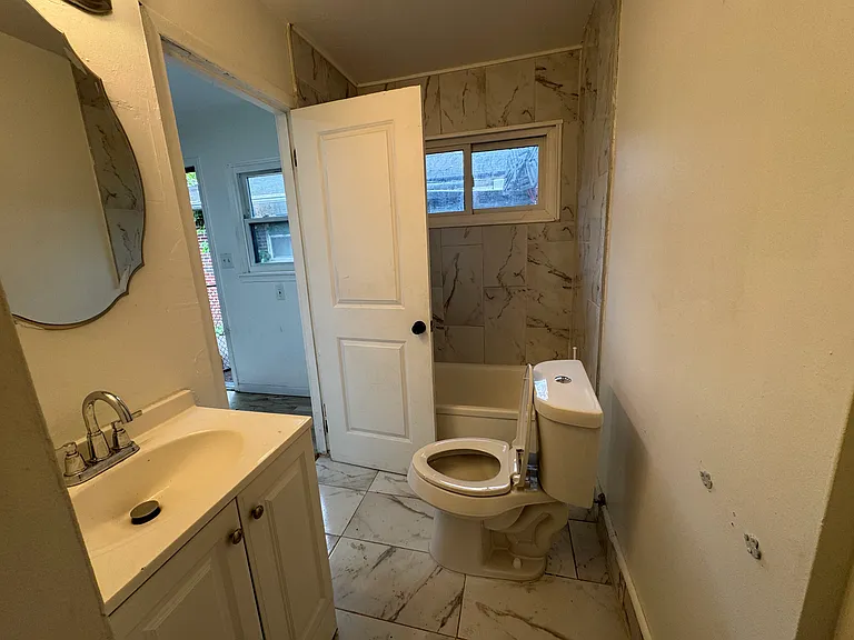 30247 Glenwood St — Photo 14