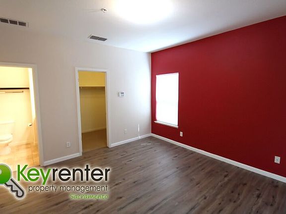 4th image of 3301 N Park Dr Unit 3411