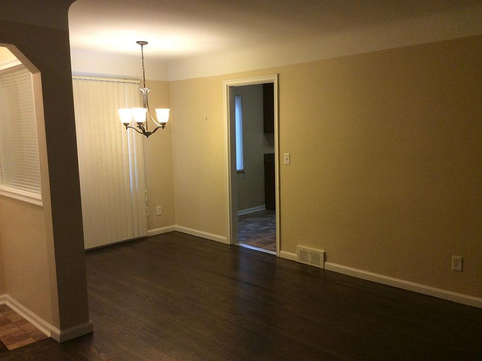 2nd image of 24220 Kenosha Ave