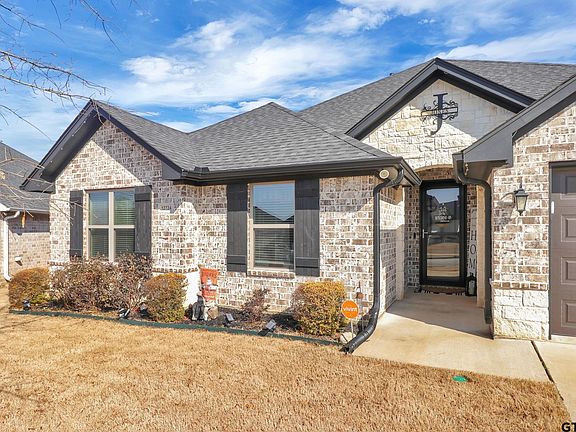 3rd image of 12724 Meadowbrook Dr