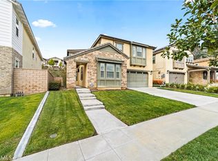 639 E Orange Blossom Way, Azusa, CA 91702