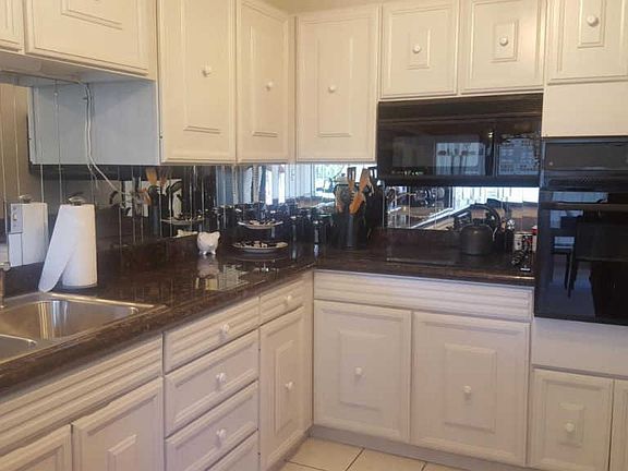 5th image of 1000 Urlin Ave #14