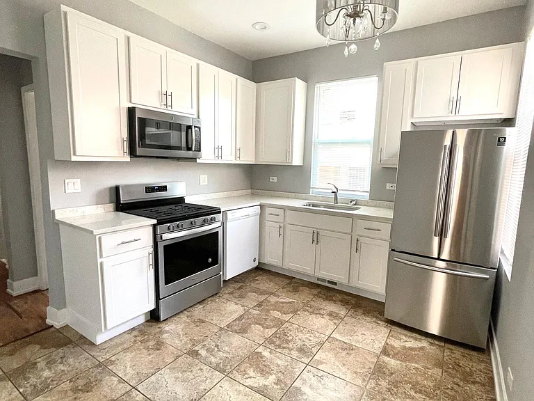 855 N Parkside Ave #1R — Photo 6
