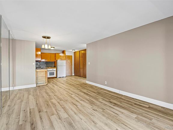 4th image of 1121 Albion Street #305