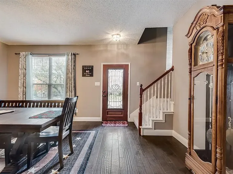 2831 Deer Ridge Dr — Photo 2
