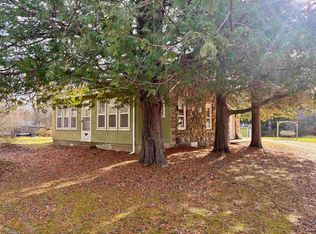 421 W Washington Rd, Farwell, MI 48622