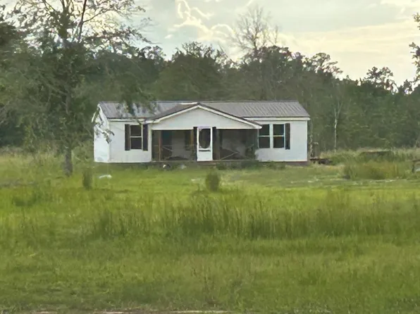 896 Rogers Break Rd, Jesup, GA 31546