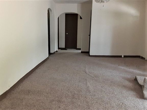 2nd image of 808 W Willow St