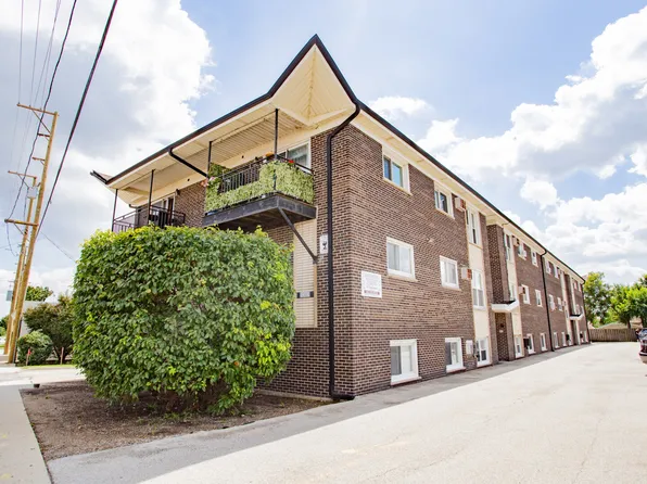 9307 Irving Park Rd APT 12, Schiller Park, IL 60176