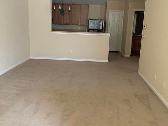3rd image of 575 Oakleaf Plantation Pkwy Unit 1410