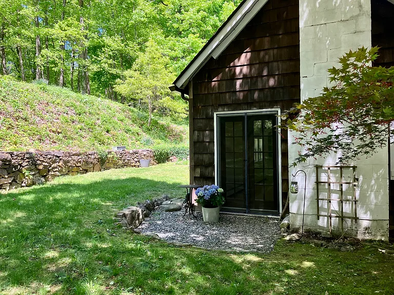 153 Spring St — Photo 11