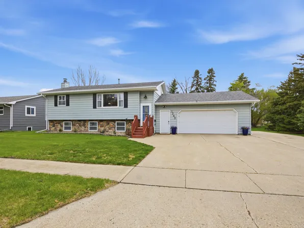 1243 Appollo Ave, Aberdeen, SD 57401