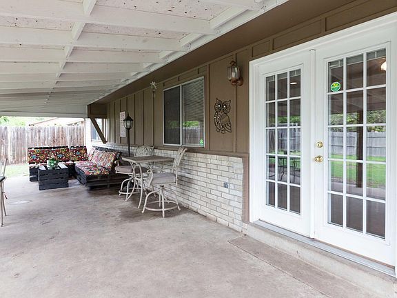 Amazing Covered Porch!