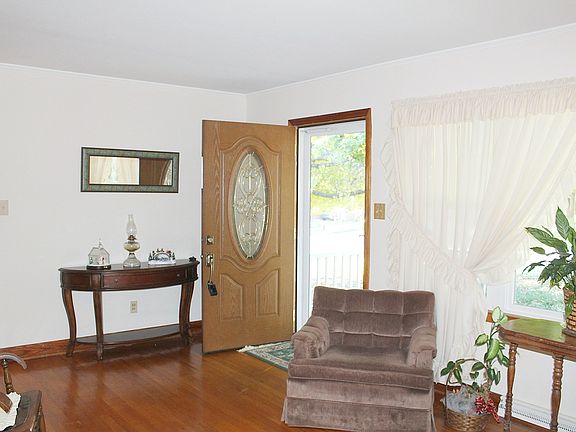 Entry to Living Room