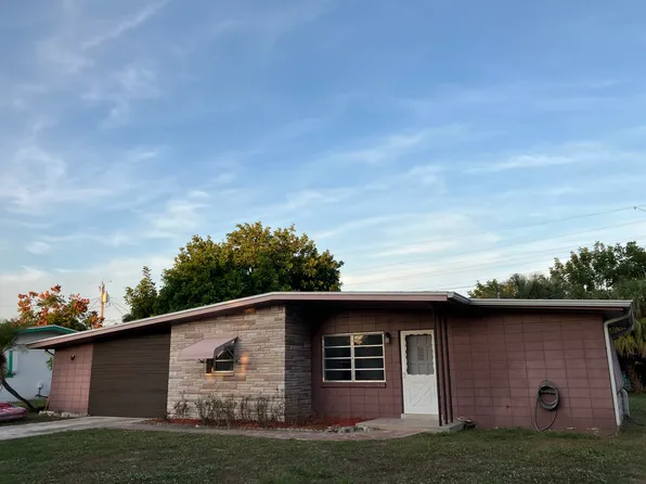 107 E Arbor Ave, Port Saint Lucie, FL 34952