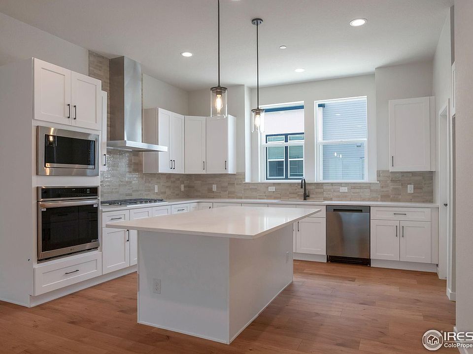 1st image of 368 Promenade Dr