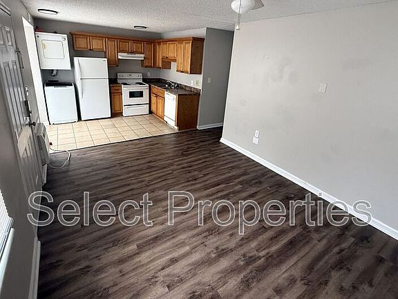 3rd image of 4719 Samantha Ave