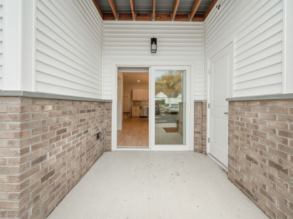 Centre Square Village | 100 N Main St, Bristol, CT
