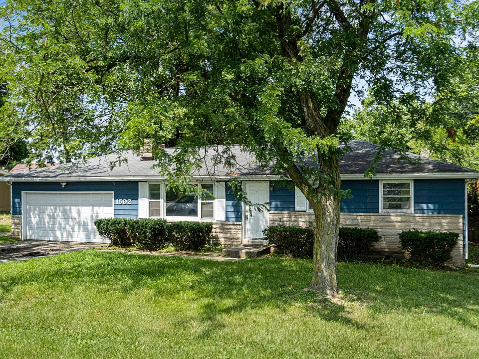 1502 W Dupont Rd