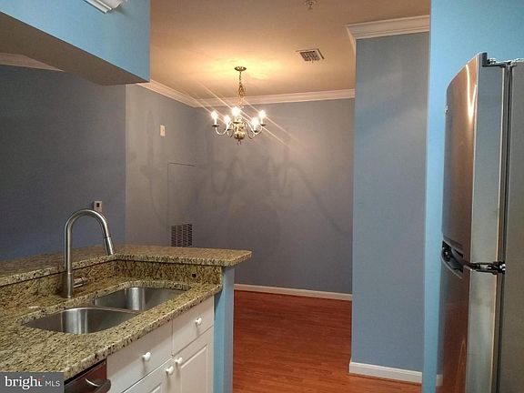 5th image of 4561 Strutfield Ln APT 3214