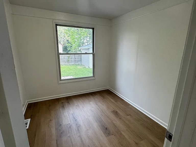 124 Field Ave — Photo 21