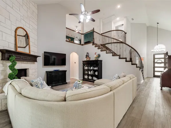 7624 Echo Hill Ln, Denton, TX 76208