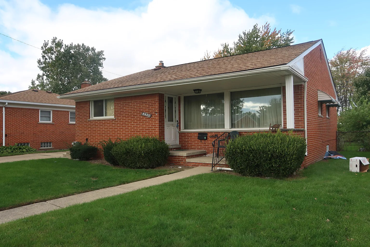 8423 Francine St photo 1