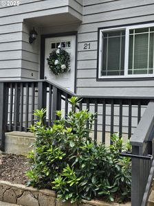 29650 SW Courtside Dr APT 21, Wilsonville, OR, 97070