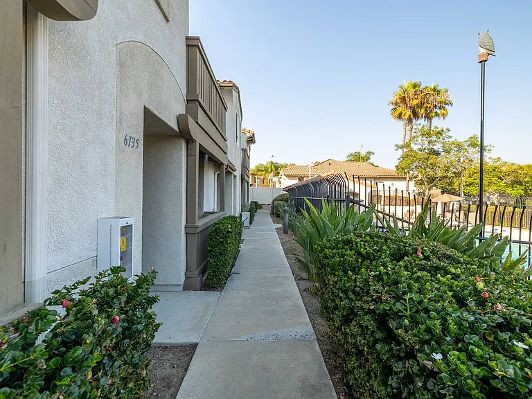 6127 Rancho Brida — Photo 12