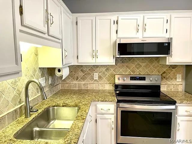 3 bed, 2.0 bath, 1586 sqft, $1,795 — Photo 3