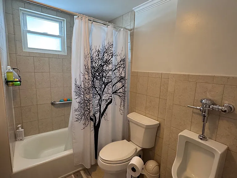 386 Medford St — Photo 11