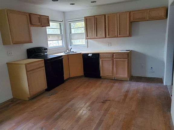 2nd image of 312 McNee Dr