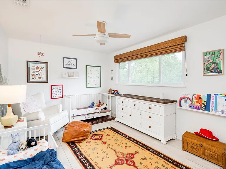 406 Arbor Ln — Photo 17