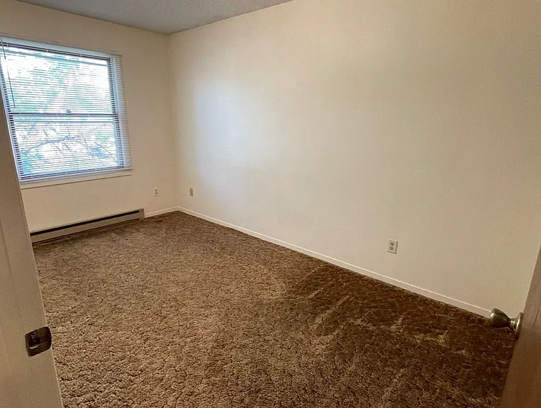 1120 Meridian Heights Dr — Photo 6