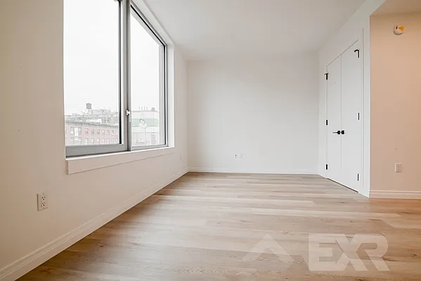 Rented by EXR | media 4