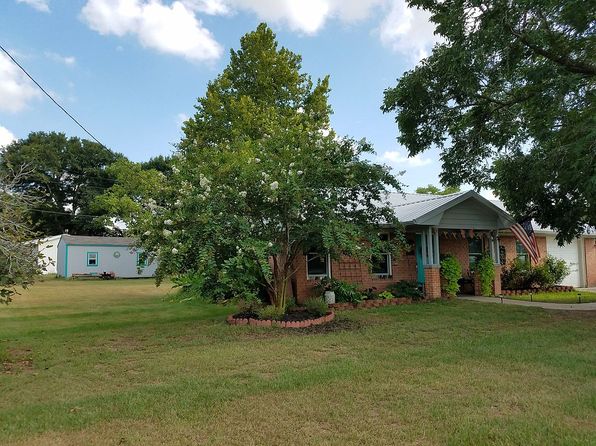 2401 Country Meadows Ln