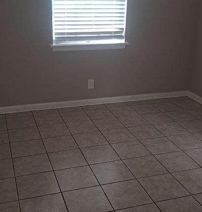 3rd image of 2822 Palamor Dr