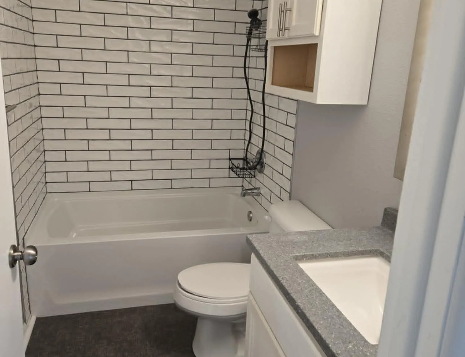 3 bed, 1008 sqft, $990 — Photo 3