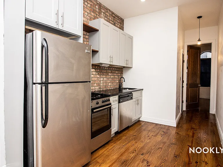 73 Jefferson St #1R — Photo 3